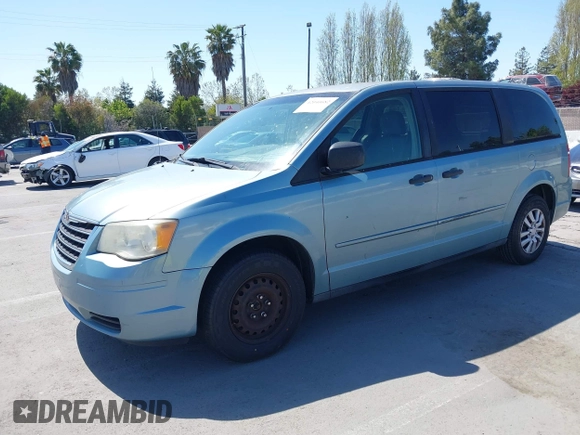 2008 Chrysler Town & Country LX with VIN 2A8HR44HX8R150286, listed as a IAAI auction lot 42040682 with 204,499 mi miles. Bid and sale history available at carsss.com. Image 2.