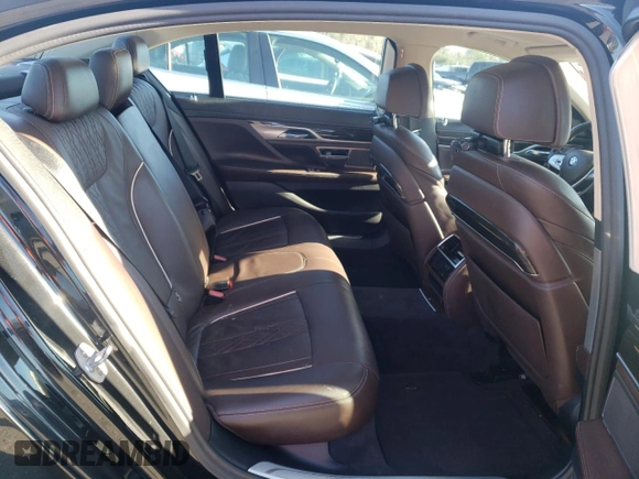 2017 BMW 7 Series 740i xDrive with VIN WBA7E4C58HGU99127, listed as a Copart auction lot 70320002 with 62,489 mi miles. Bid and sale history available at carsss.com. Image 10.