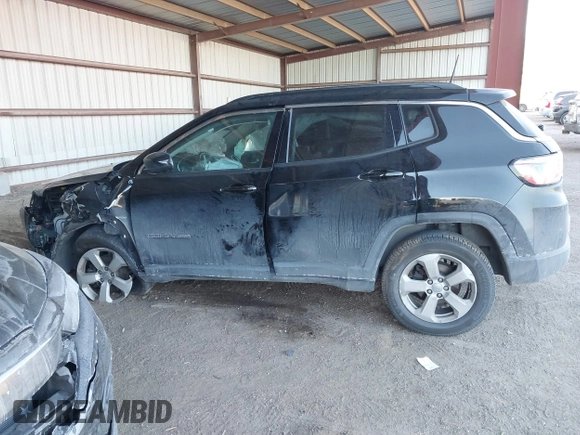 2018 Jeep Compass Latitude with VIN 3C4NJDBB6JT435456, listed as a IAAI auction lot 41328053 with 44,580 mi miles. Bid and sale history available at carsss.com. Image 15.