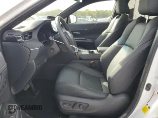 2024 Toyota Venza LE with VIN JTEAAAAH4RJ181828, listed as a Copart auction lot 73568204 with 5,977 mi miles and Salvage Title. Bid and sale history available at carsss.com. Image 7.
