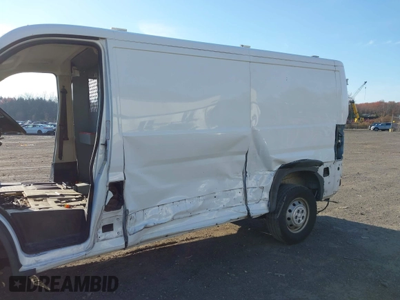2018 Ram ProMaster Cargo with VIN 3C6TRVAG1JE152736, listed as a IAAI auction lot 40743120 with Not Provided miles and . Bid and sale history available at DreamBid. Image 18.