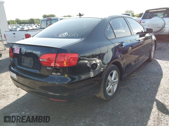 2012 Volkswagen Jetta TDI w/Premium & Nav с VIN 3VWLL7AJ3CM004336, выставлен на аукционе IAAI как лот 42380154 с пробегом 180 291 миль миль и . История ставок и продаж доступна на DreamBid. Изображение 4.