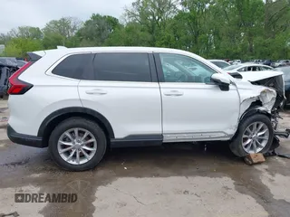 2025 Honda CR-V EX-L with VIN 2HKRS4H78SH407208, listed as a IAAI auction lot 41023125 with 5,817 mi miles and . Bid and sale history available at carsss.com. Image 13.