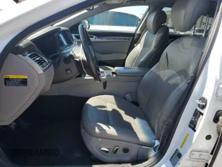 2016 Hyundai Genesis 3.8L z VIN KMHGN4JE9GU117351, wystawiony jako Copart lot #52179085 z przebiegiem 121 280 mil mil oraz Szkody całkowita. Historia ofert i sprzedaży dostępna na DreamBid. Obrazek 7.