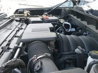 2025 GMC Sierra 1500 SLT with VIN 1GTUUDED9SZ225847, listed as a IAAI auction lot 42580980 with 8,922 mi miles and . Bid and sale history available at DreamBid. Image 19.