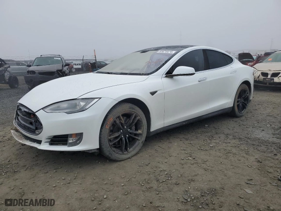 2013 Tesla Model S with VIN 5YJSA1CG3DFP16662, listed as a Copart auction lot 83674474 with 105,013 mi miles and Salvage Title. Bid and sale history available at carsss.com. Image 1.