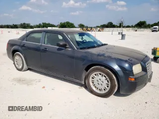 2007 Chrysler 300 z VIN 2C3KA43R37H849119, wystawiony jako Copart lot #57947435 z przebiegiem 164 045 mil mil oraz Czysty tytuł • Clean title. Historia ofert i sprzedaży dostępna na DreamBid. Obrazek 4.
