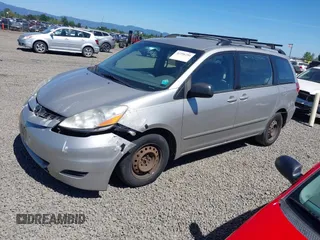 2007 Toyota Sienna CE z VIN 5TDZK23C97S000184, wystawiony jako IAAI lot #42396251 z przebiegiem 248 788 mil mil oraz . Historia ofert i sprzedaży dostępna na DreamBid. Obrazek 2.