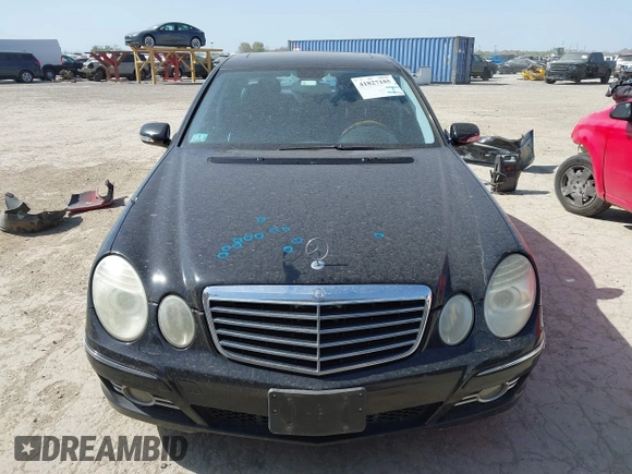 2008 Mercedes-Benz E-Class Luxury 3.5L with VIN WDBUF87X88B317900, listed as a IAAI auction lot 41827185 with 155,434 mi miles. Bid and sale history available at carsss.com. Image 12.