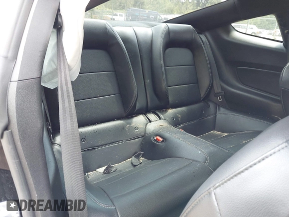 2021 Ford Mustang EcoBoost z VIN 1FA6P8TH4M5117245, wystawiony jako IAAI lot #39793267 z przebiegiem 15 913 mil mil oraz . Historia ofert i sprzedaży dostępna na DreamBid. Obrazek 8.