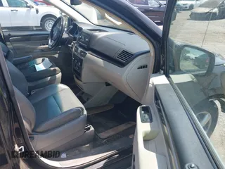 2010 Volkswagen Routan SE z VIN 2V4RW3D12AR348485, wystawiony jako IAAI lot #42170719 z przebiegiem 155 412 mil mil oraz . Historia ofert i sprzedaży dostępna na DreamBid. Obrazek 5.