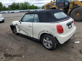 2019 MINI Convertible Cooper с VIN WMWWG5C57K3D01554, выставлен на аукционе Copart как лот 57497795 с пробегом 98 158 миль миль и Списание • Salvage title. История ставок и продаж доступна на DreamBid. Изображение 2.