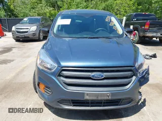 2018 Ford Escape S z VIN 1FMCU0F79JUA63979, wystawiony jako IAAI lot #42184819 z przebiegiem 125 720 mil mil oraz . Historia ofert i sprzedaży dostępna na DreamBid. Obrazek 12.