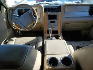 2007 Lincoln Navigator with VIN 5LMFU28527LJ01178, listed as a Copart auction lot 87275554 with 0 mi miles and Clean Title. Bid and sale history available at carsss.com. Image 8.