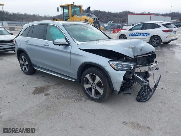 2021 Mercedes-Benz GLC with VIN W1N0G8EBXMF965111, listed as a IAAI auction lot 41597607 with 38,957 mi miles. Bid and sale history available at carsss.com. Image 1.