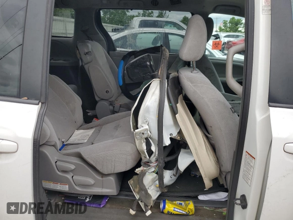 2015 Toyota Sienna LE AAS with VIN 5TDKK3DC2FS661818, listed as a Copart auction lot 64165795 with 171,702 mi miles and Clean title. Bid and sale history available at DreamBid. Image 11.
