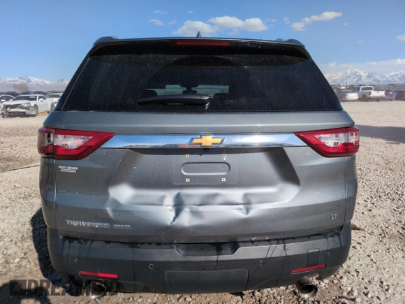2018 Chevrolet Traverse LT Cloth with VIN 1GNEVGKW9JJ250678, listed as a Copart auction lot 49443935 with 117,518 mi miles and Salvage Title. Bid and sale history available at carsss.com. Image 6.