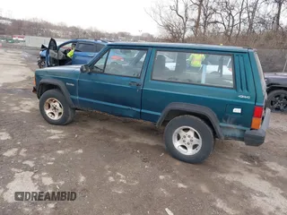 1996 Jeep Cherokee with VIN 1J4FJ27P1TL278991, listed as a IAAI auction lot 41463142 with 213,850 mi miles and . Bid and sale history available at DreamBid. Image 3.