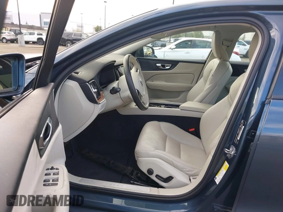 2019 Volvo S60 Momentum with VIN 7JR102FK6KG011458, listed as a IAAI auction lot 41515206 with 42,848 mi miles. Bid and sale history available at carsss.com. Image 5.