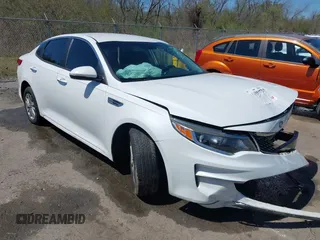 2017 Kia Optima LX with VIN 5XXGT4L31HG170655, listed as a IAAI auction lot 41850725 with 113,619 mi miles. Bid and sale history available at carsss.com. Image 1.