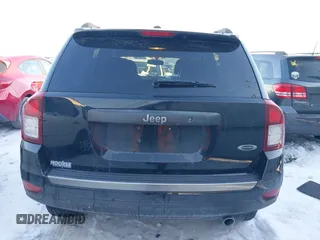 2016 Jeep Compass Sport z VIN 1C4NJCBA2GD738072, wystawiony jako IAAI lot #41328331 z przebiegiem 105 402 mil mil oraz . Historia ofert i sprzedaży dostępna na DreamBid. Obrazek 16.