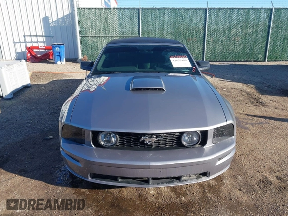 2007 Ford Mustang GT Deluxe with VIN 1ZVFT85H375254388, listed as a IAAI auction lot 41650100 with 152,848 mi miles and . Bid and sale history available at carsss.com. Image 13.