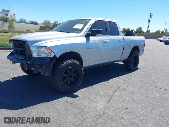 2017 Ram 1500 SLT z VIN 1C6RR6GG9HS804033, wystawiony jako IAAI lot #41707426 z przebiegiem 92 182 mil mil oraz . Historia ofert i sprzedaży dostępna na DreamBid. Obrazek 2.
