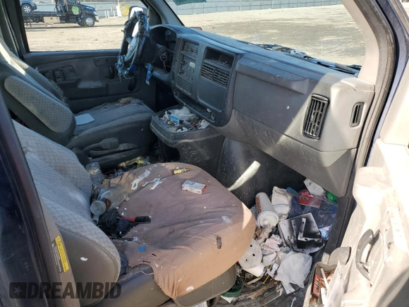 2003 Chevrolet Express Cargo with VIN 1GCFG25T731122552, listed as a Copart auction lot 41517865 with Not Provided miles and Clean Title. Bid and sale history available at DreamBid. Image 8.