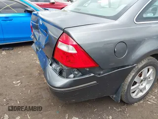 2006 Ford Five Hundred SE с VIN 1FAFP23146G154397, выставлен на аукционе IAAI как лот 42149486 с пробегом 156 008 миль миль и . История ставок и продаж доступна на DreamBid. Изображение 6.