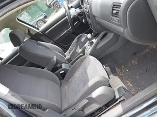 2006 Volkswagen Jetta Value Edition с VIN 3VWPF71K56M711525, выставлен на аукционе IAAI как лот 42456621 с пробегом 137 222 миль миль и . История ставок и продаж доступна на DreamBid. Изображение 5.