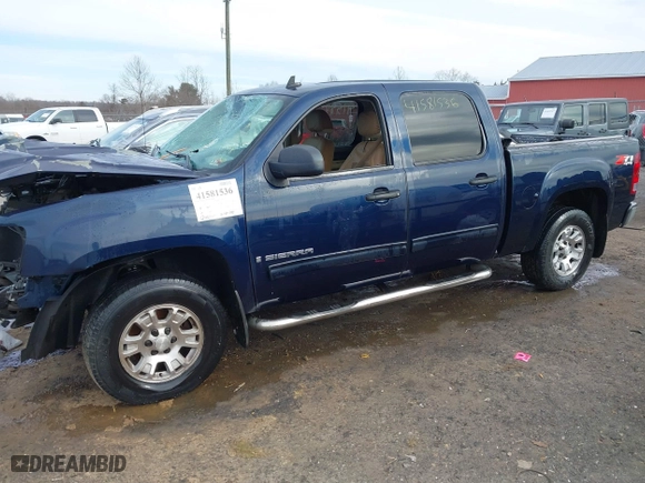 2008 GMC Sierra 1500 Work Truck with VIN 2GTEK13M981128659, listed as a IAAI auction lot 41581536 with 241,671 mi miles. Bid and sale history available at carsss.com. Image 17.