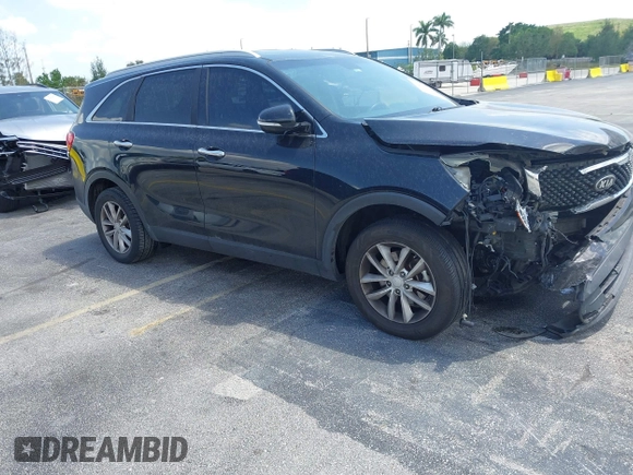 2017 Kia Sorento LX with VIN 5XYPG4A34HG276651, listed as a IAAI auction lot 41971527 with 122,640 mi miles. Bid and sale history available at carsss.com. Image 1.
