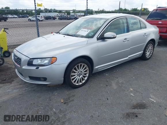 2007 Volvo S80 I6 with VIN YV1AS982871041161, listed as a IAAI auction lot 42171679 with 176,275 mi miles. Bid and sale history available at carsss.com. Image 2.