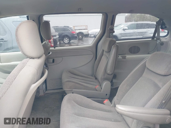 2005 Dodge Caravan SE with VIN 2D4GP24R95R324515, listed as a IAAI auction lot 42195916 with 185,491 mi miles and . Bid and sale history available at carsss.com. Image 8.