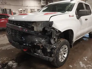 2019 Chevrolet Silverado 1500 Custom Trail Boss with VIN 3GCPYCEF6KG250539, listed as a IAAI auction lot 41592352 with 135,612 mi miles. Bid and sale history available at carsss.com. Image 18.