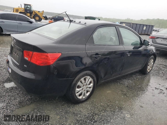 2010 Kia Forte EX z VIN KNAFU4A26A5861366, wystawiony jako Copart lot #51791605 z przebiegiem 161 093 mil mil oraz Szkoda całkowita • Salvage title. Historia ofert i sprzedaży dostępna na DreamBid. Obrazek 3.