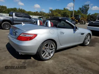 2015 Mercedes-Benz SLK 250 z VIN WDDPK4HA9FF103541, wystawiony jako Copart lot #44326815 z przebiegiem 34 522 mil mil oraz Nie do naprawy • Non repairable. Historia ofert i sprzedaży dostępna na DreamBid. Obrazek 3.