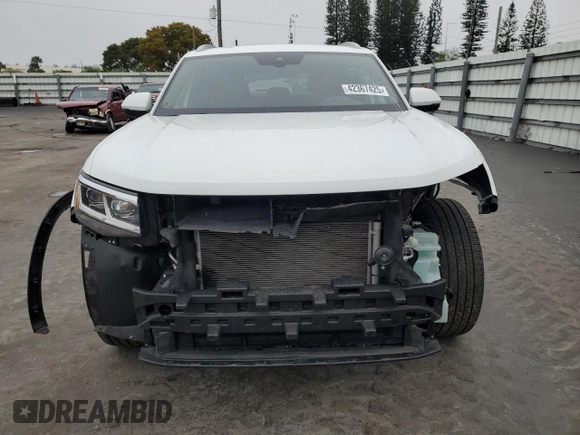 2021 Volkswagen Atlas SEL with VIN 1V2SE2CA6MC202211, listed as a Copart auction lot 42367425 with 44,481 mi miles and Salvage title. Bid and sale history available at DreamBid. Image 5.