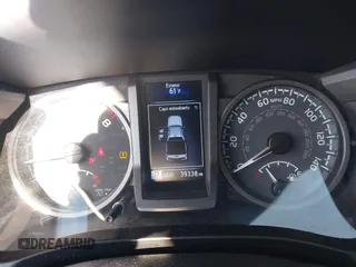 2021 Toyota Tacoma SR z VIN 3TMCZ5AN7MM395940, wystawiony jako IAAI lot #41860127 z przebiegiem 39 338 mil mil oraz . Historia ofert i sprzedaży dostępna na DreamBid. Obrazek 7.