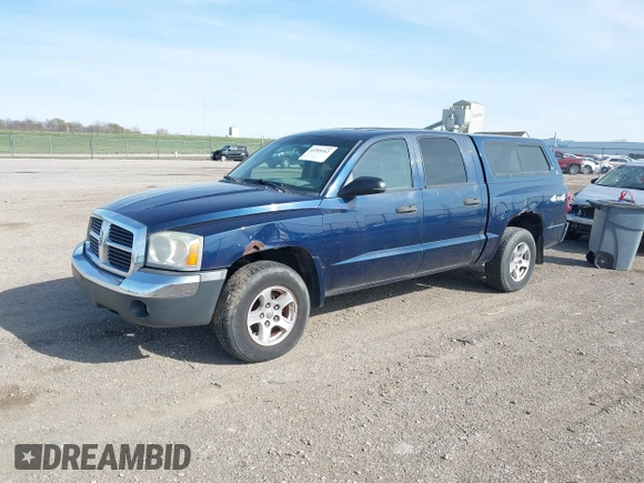 2005 Dodge Dakota SLT z VIN 1D7HW48N75S110229, wystawiony jako IAAI lot #41909362 z przebiegiem 193 812 mil mil oraz . Historia ofert i sprzedaży dostępna na DreamBid. Obrazek 2.