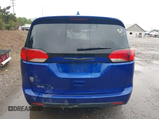 2018 Chrysler Pacifica Touring Plus with VIN 2C4RC1FG9JR228594, listed as a IAAI auction lot 42298327 with 85,685 mi miles and . Bid and sale history available at DreamBid. Image 16.