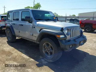 2020 Jeep Wrangler Unlimited Sport z VIN 1C4HJXDG6LW286440, wystawiony jako IAAI lot #42222063 z przebiegiem 46 337 mil mil oraz . Historia ofert i sprzedaży dostępna na DreamBid. Obrazek 1.