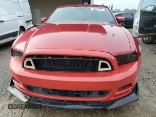 2013 Ford Mustang V6 with VIN 1ZVBP8AM7D5200710, listed as a Copart auction lot 46943765 with 140,327 mi miles and Salvage Title. Bid and sale history available at carsss.com. Image 5.