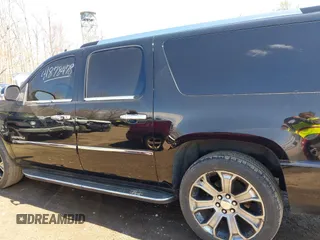 2011 GMC Yukon XL Denali with VIN 1GKS2MEF9BR175678, listed as a IAAI auction lot 41878478 with 226,715 mi miles. Bid and sale history available at carsss.com. Image 14.