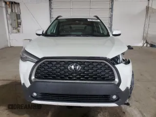 2023 Toyota Corolla Cross XLE with VIN 7MUDAABG7PV068968, listed as a Copart auction lot 51922695 with 43,911 mi miles and Salvage title. Bid and sale history available at DreamBid. Image 5.