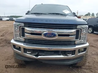 2018 Ford Super Duty F-250 SRW XL with VIN 1FT7W2B62JEB96232, listed as a IAAI auction lot 41705890 with 122,200 mi miles. Bid and sale history available at carsss.com. Image 6.