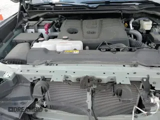 2025 Toyota Tundra SR с VIN 5TFLA5DBXSX255719, выставлен на аукционе Copart как лот 68228415 с пробегом 20 892 миль миль и Списание • Salvage title. История ставок и продаж доступна на DreamBid. Изображение 13.