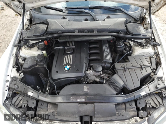 2013 BMW 3 Series 328i with VIN WBADW3C51DJ527082, listed as a Copart auction lot 58250445 with 116,914 mi miles and Non repairable. Bid and sale history available at DreamBid. Image 11.