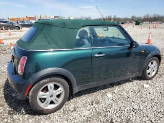 2008 MINI Convertible z VIN WMWRF335X8TG18578, wystawiony jako Copart lot #52097125 z przebiegiem 73 743 mil mil oraz Szkody całkowita. Historia ofert i sprzedaży dostępna na DreamBid. Obrazek 3.
