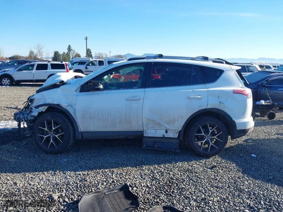 2017 Toyota RAV4 SE with VIN JTMJFREV8HJ154425, listed as a IAAI auction lot 41558304 with 1 mi miles. Bid and sale history available at carsss.com. Image 15.